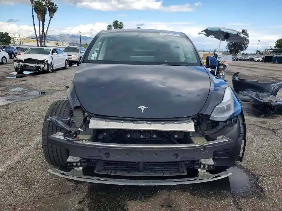 7SAYGDEEXRF062310 2024 TESLA MODEL Y-4