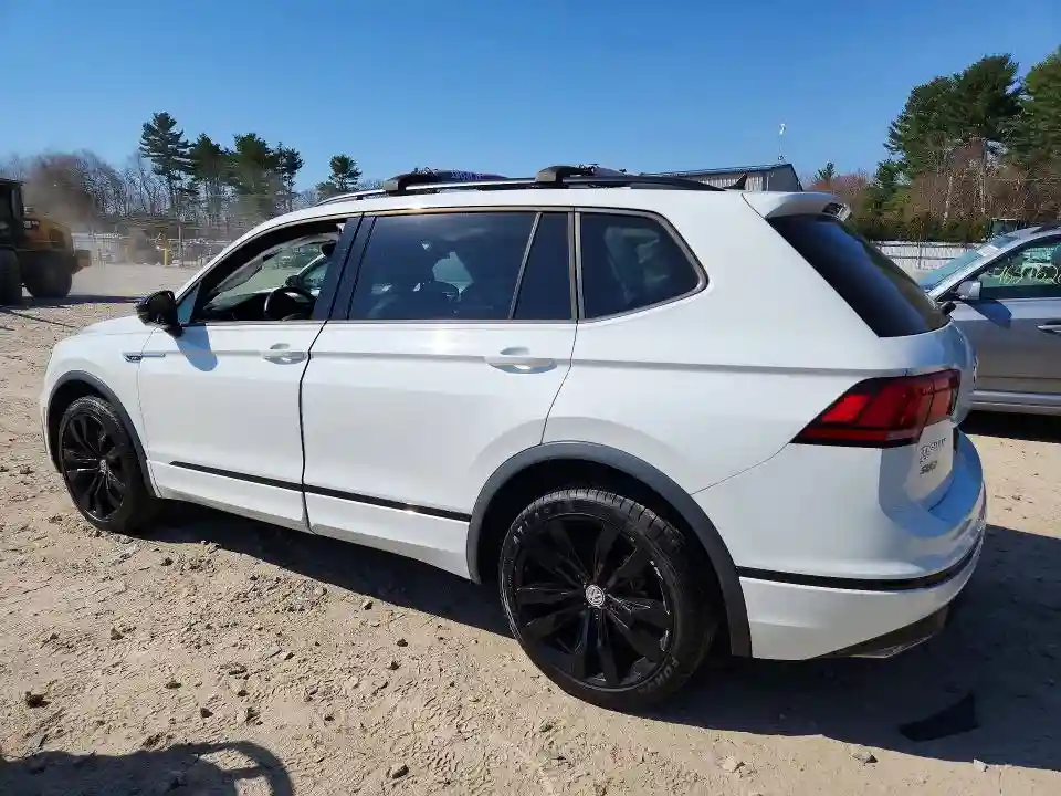 3VV2B7AX3LM056976 2020 VOLKSWAGEN TIGUAN-1