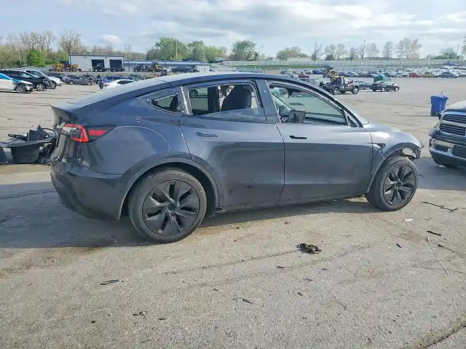 7SAYGDED4RF154410 2024 TESLA MODEL Y-2