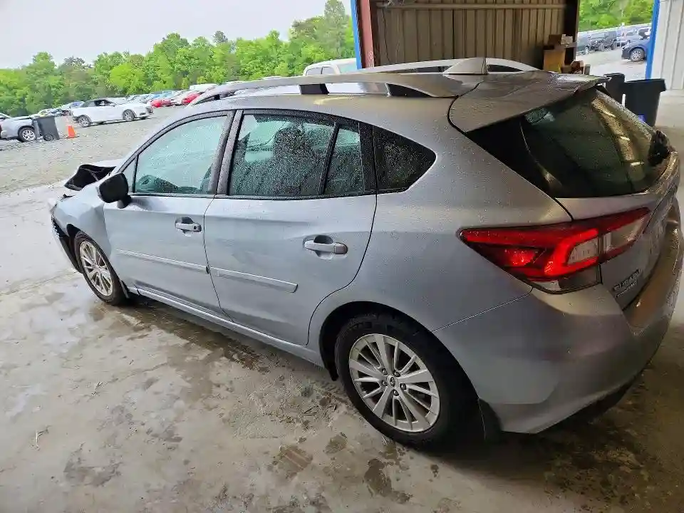 4S3GTAB63H3706158 2017 SUBARU IMPREZA-1