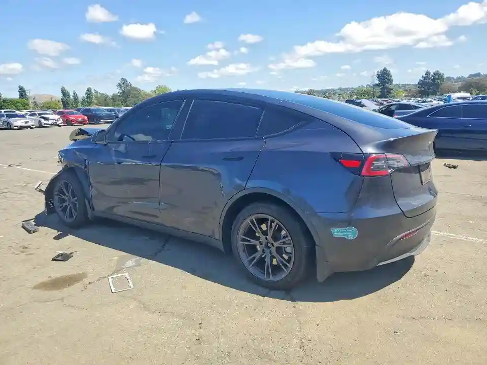 7SAYGAEE8SF282064 2025 TESLA MODEL Y-1