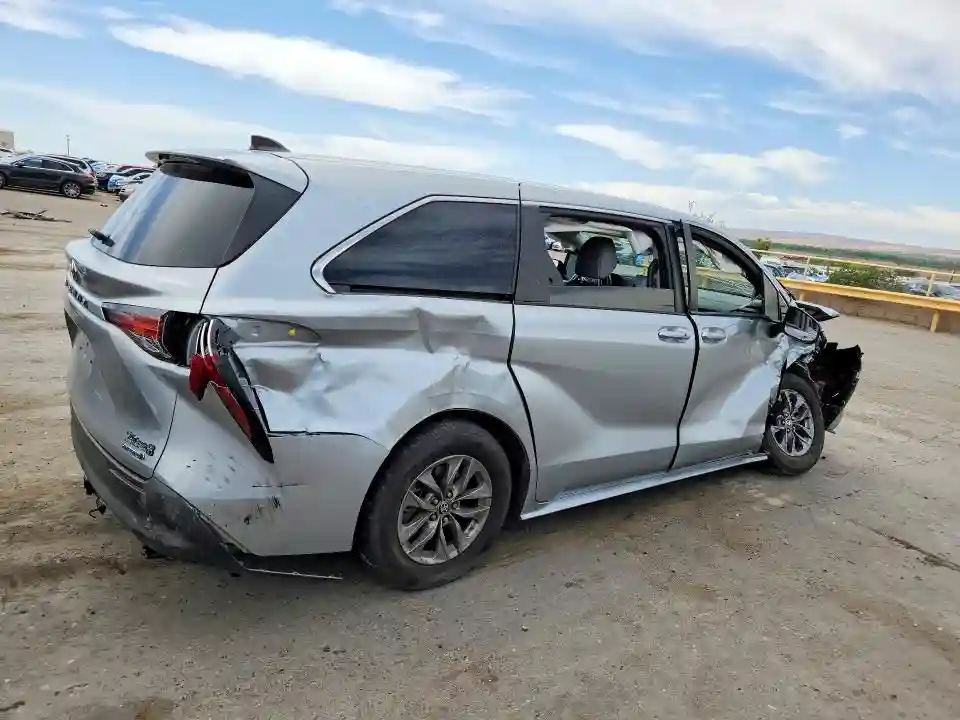 5TDKSKFC1MS003735 2021 TOYOTA SIENNA-2