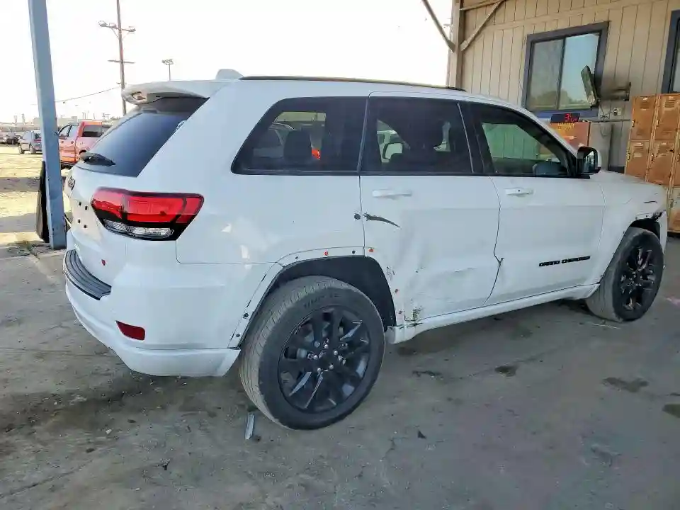 1C4RJFAG4JC211933 2018 JEEP GRAND CHEROKEE-2