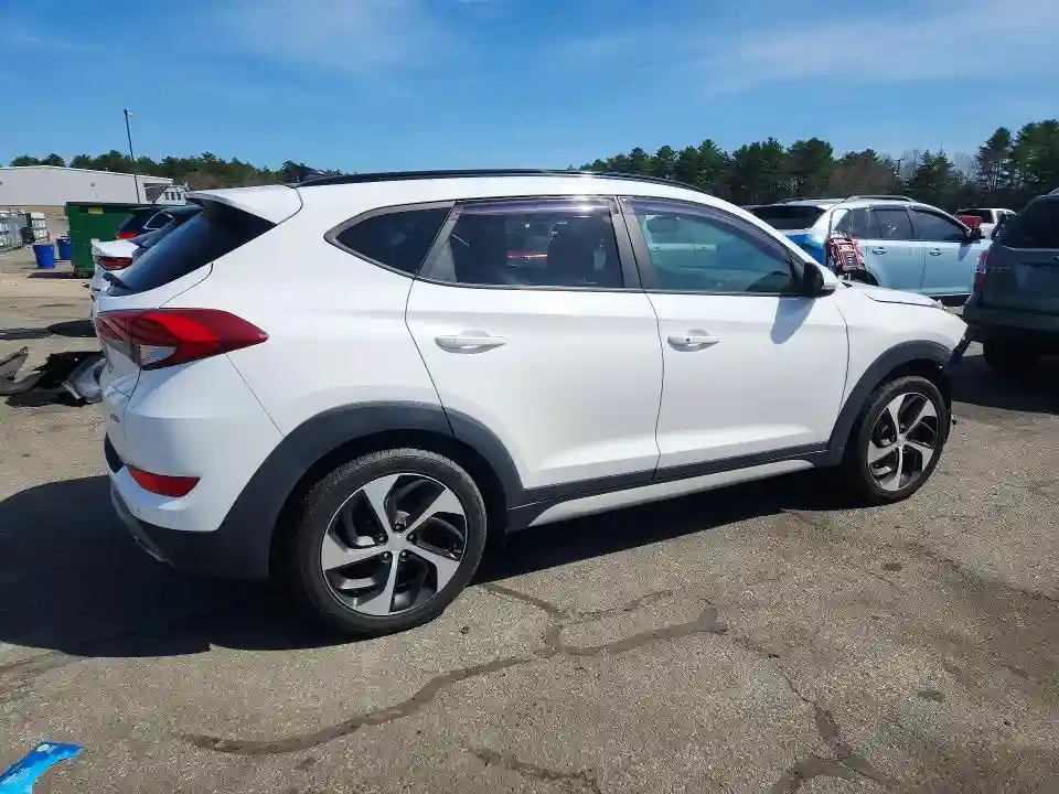 KM8J3CA27JU755665 2018 HYUNDAI TUCSON-2
