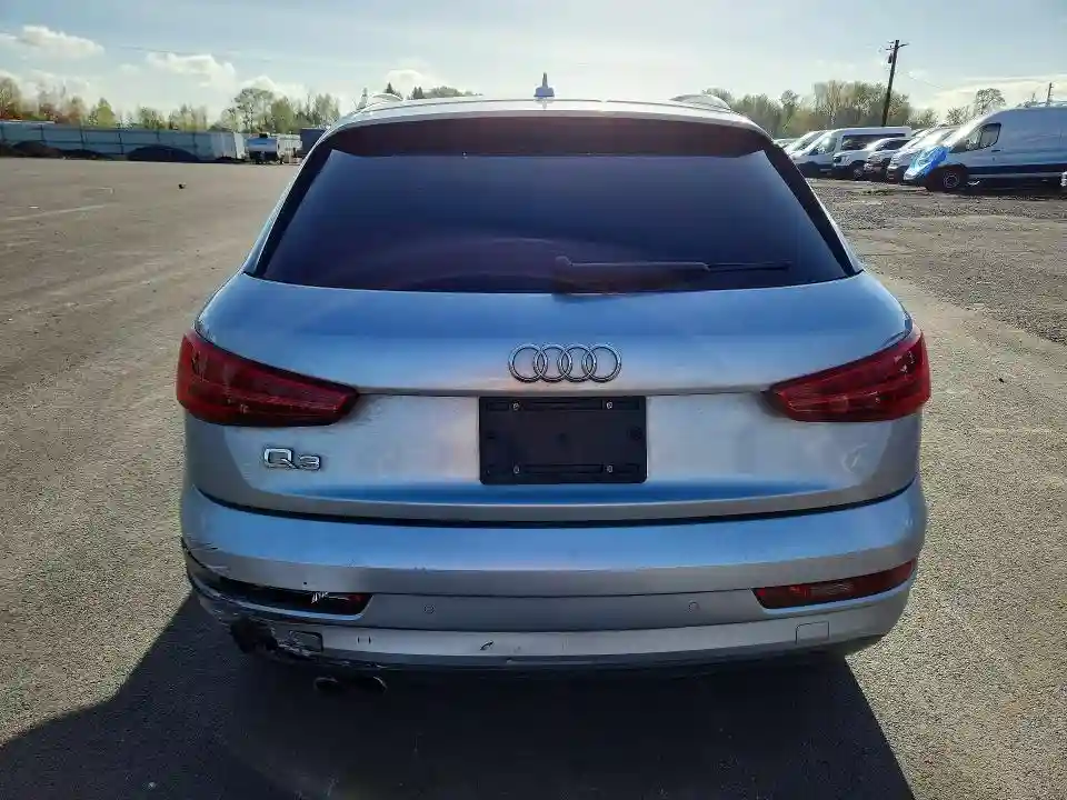 WA1BCCFS6JR016236 2018 AUDI Q3-5