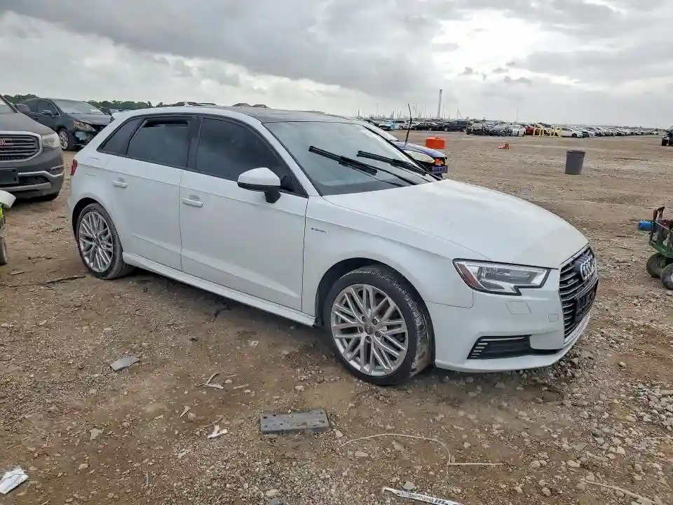 WAUUPBFF2JA154853 2018 AUDI A3-3