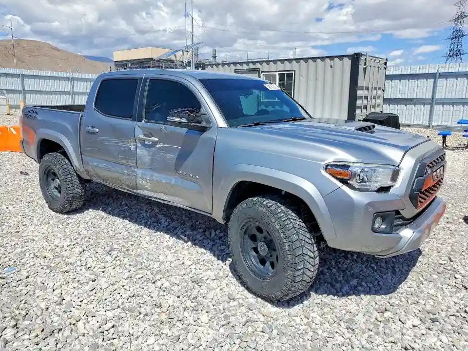 3TMCZ5AN7HM069724 2017 TOYOTA TACOMA-3