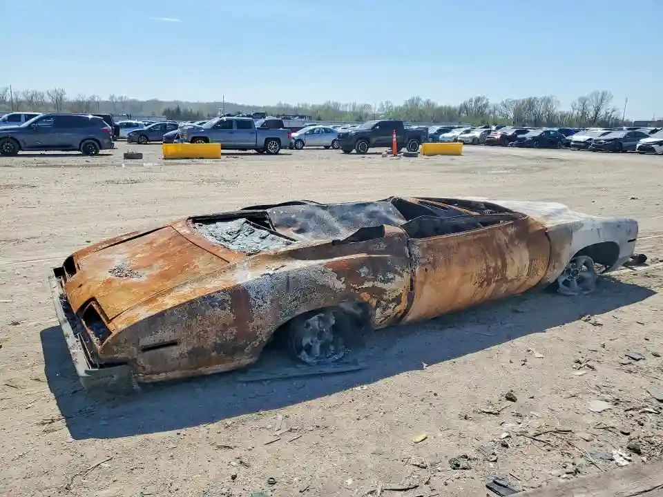 2H37R3P144928 1973 PONTIAC GRANDAM-2