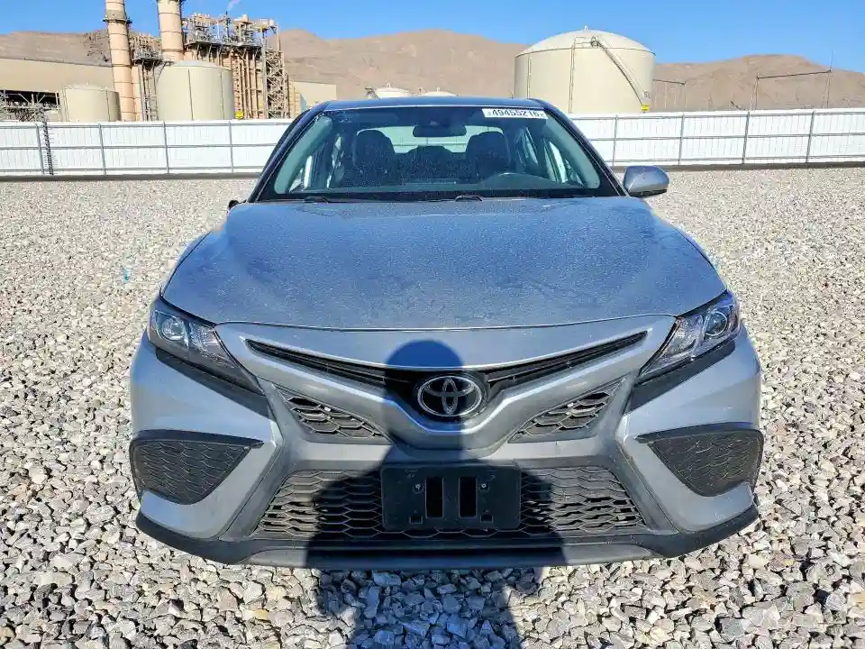 4T1G11AKXMU543304 2021 TOYOTA CAMRY-4