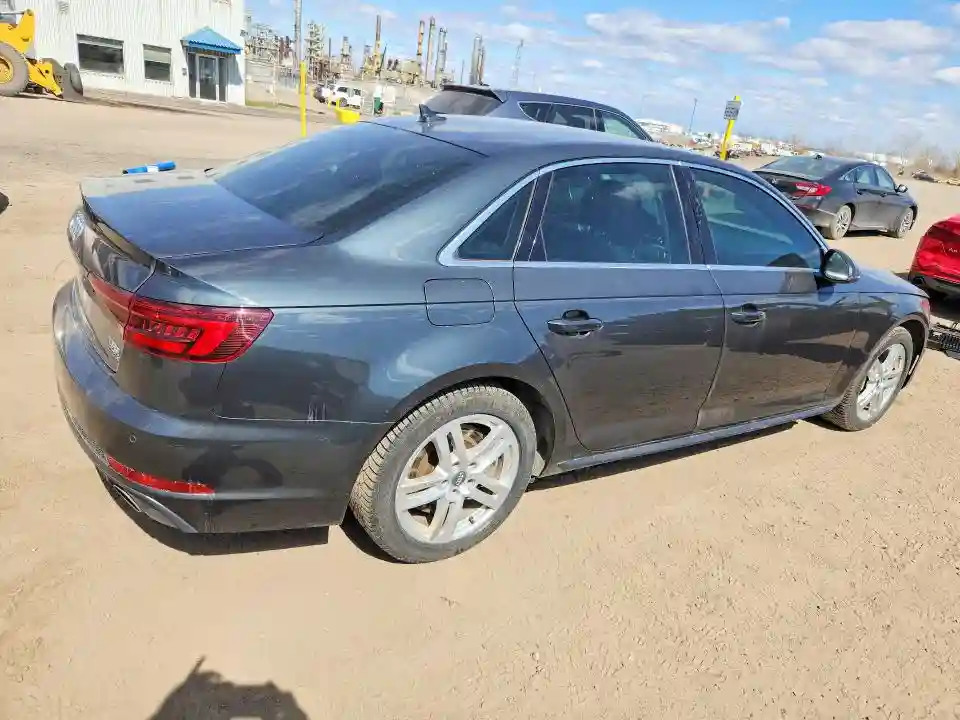 WAUBNAF45JA215926 2018 AUDI A4-2