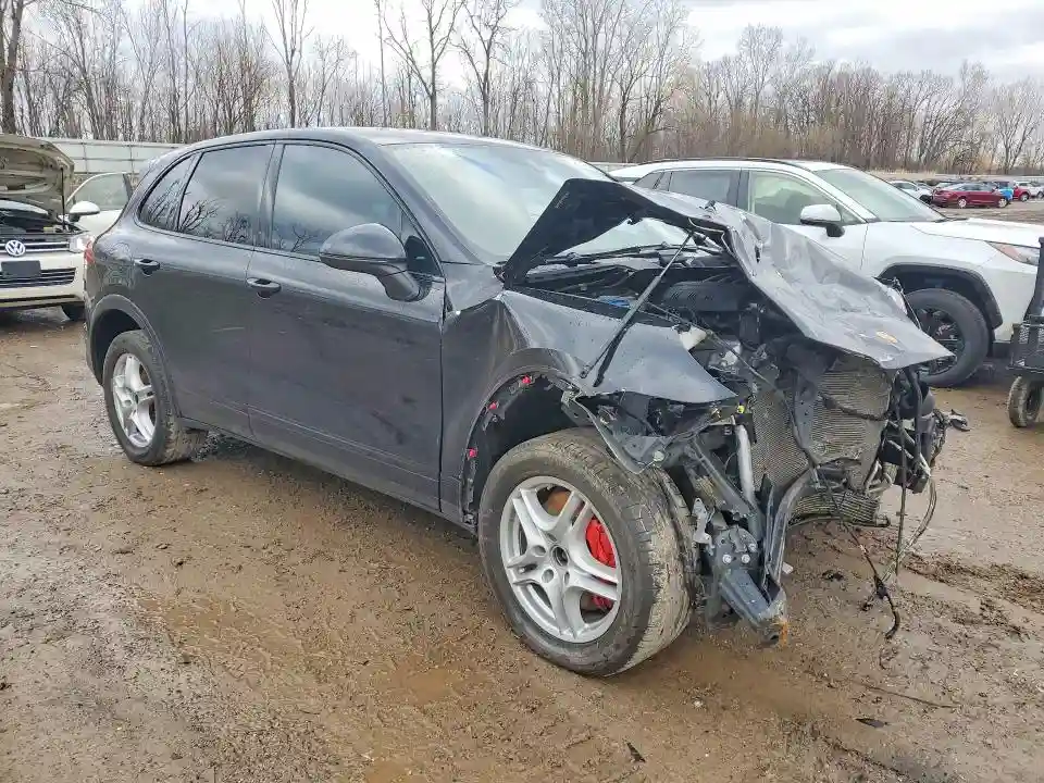 WP1AA2A20GKA08092 2016 PORSCHE CAYENNE-3