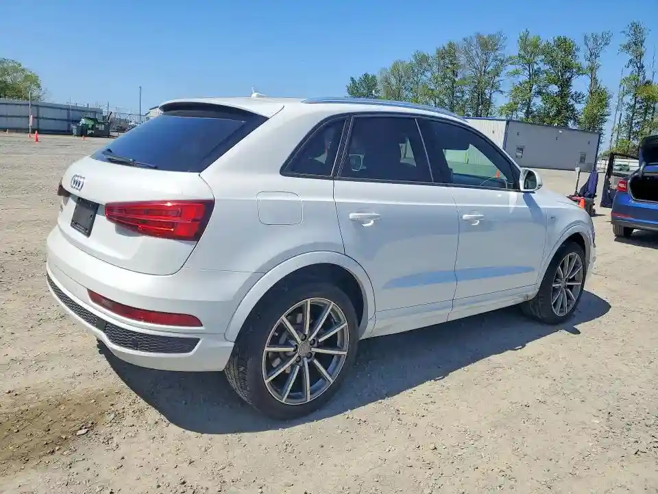 WA1BCCFS6JR033442 2018 AUDI Q3-2