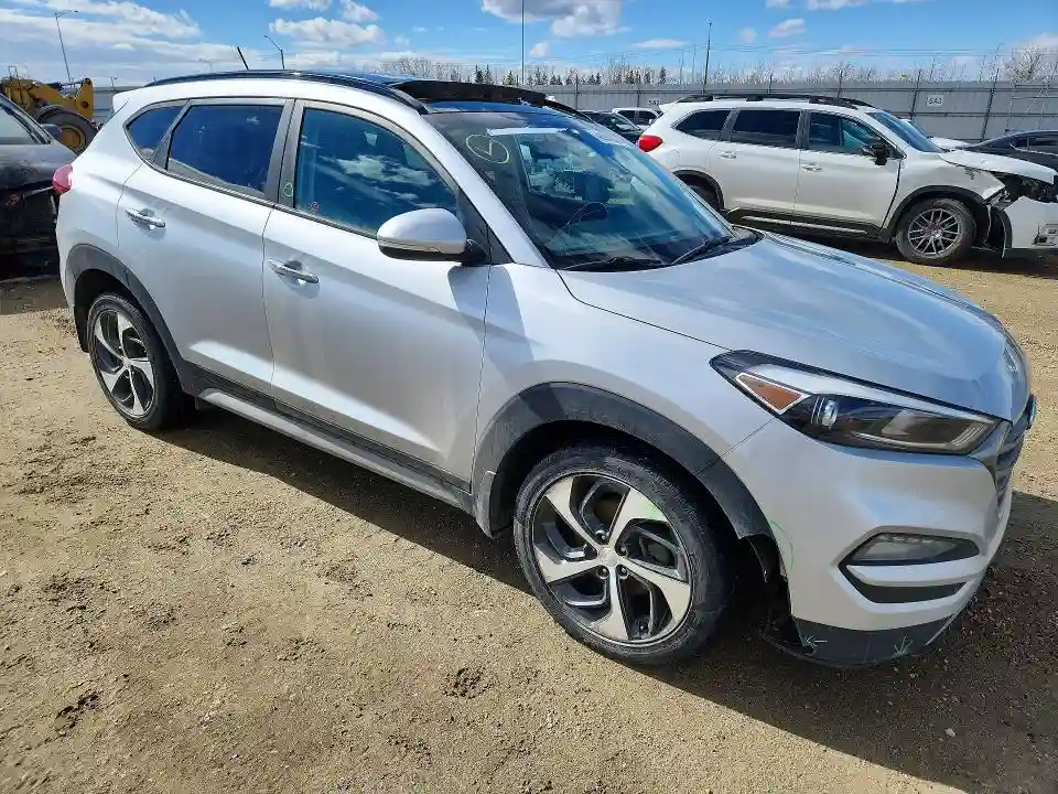 KM8J3CA28HU450315 2017 HYUNDAI TUCSON-3