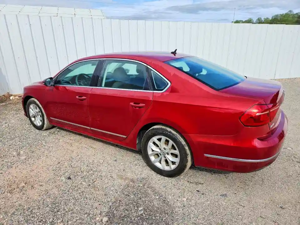 1VWAT7A33GC019452 2016 VOLKSWAGEN PASSAT-1