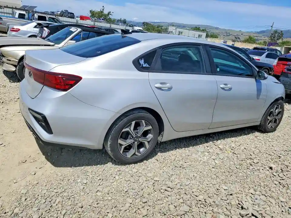 3KPF24AD5ME311434 2021 KIA FORTE-2