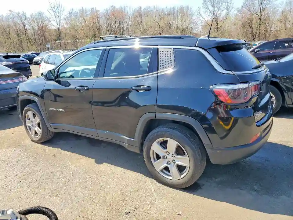 3C4NJDBB4NT199766 2022 JEEP COMPASS-1