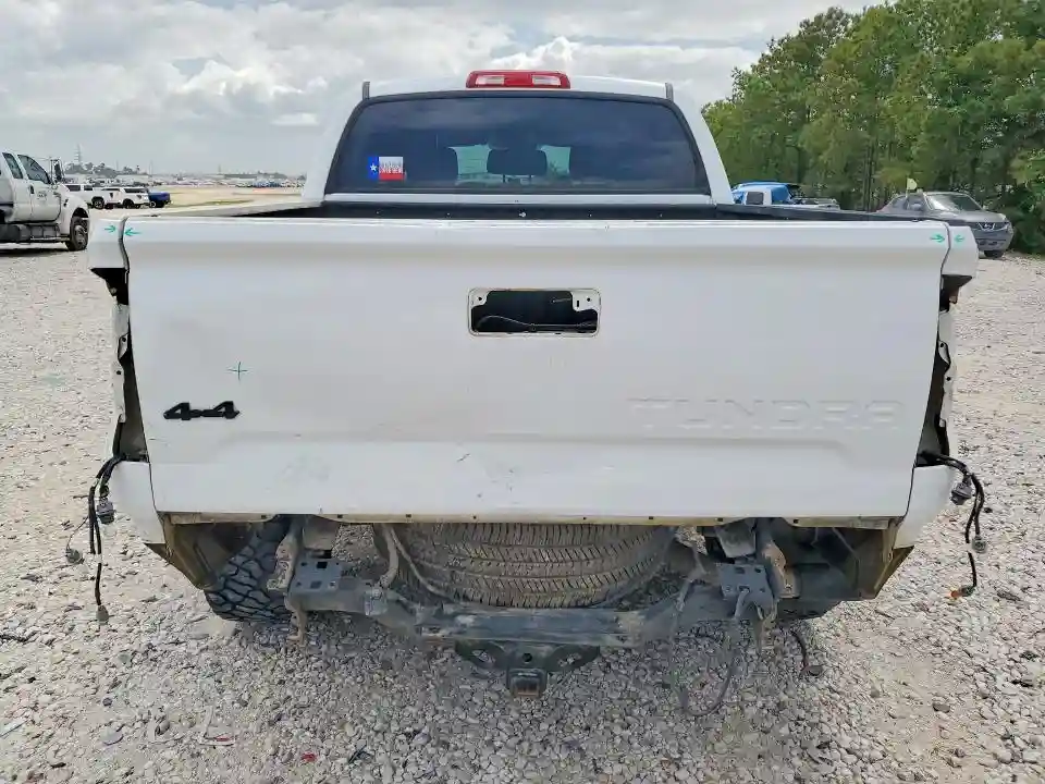 5TFDW5F18JX687024 2018 TOYOTA TUNDRA-5