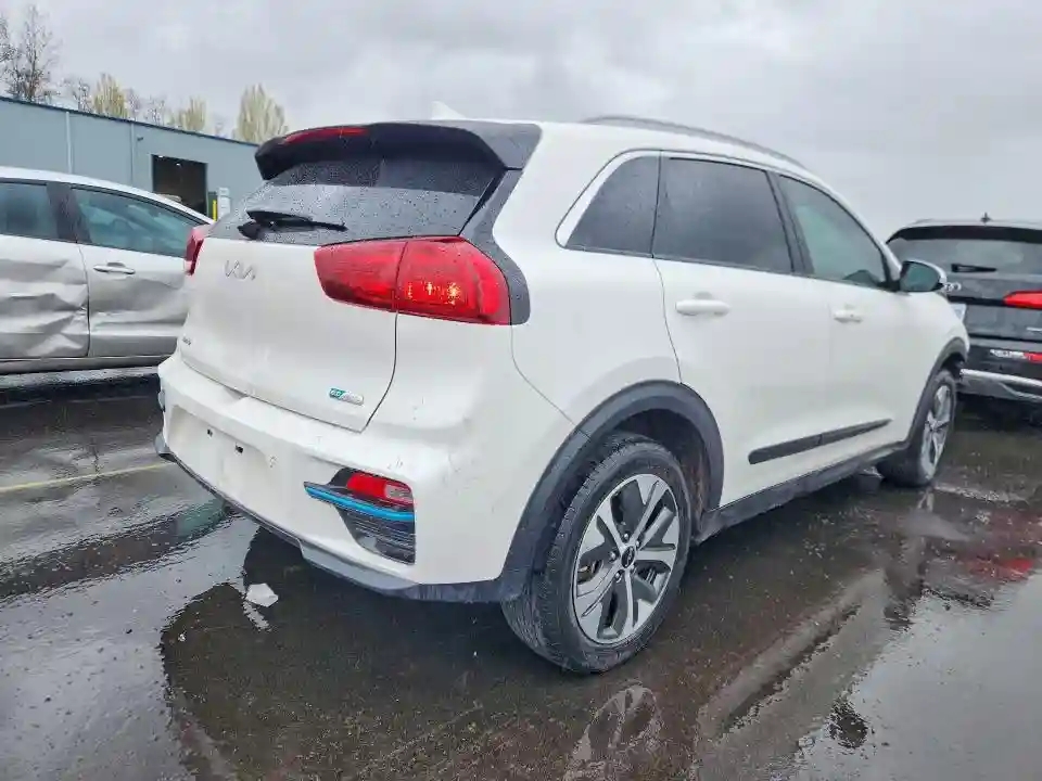 KNDCE3LGXN5146618 2022 KIA NIRO EV-2
