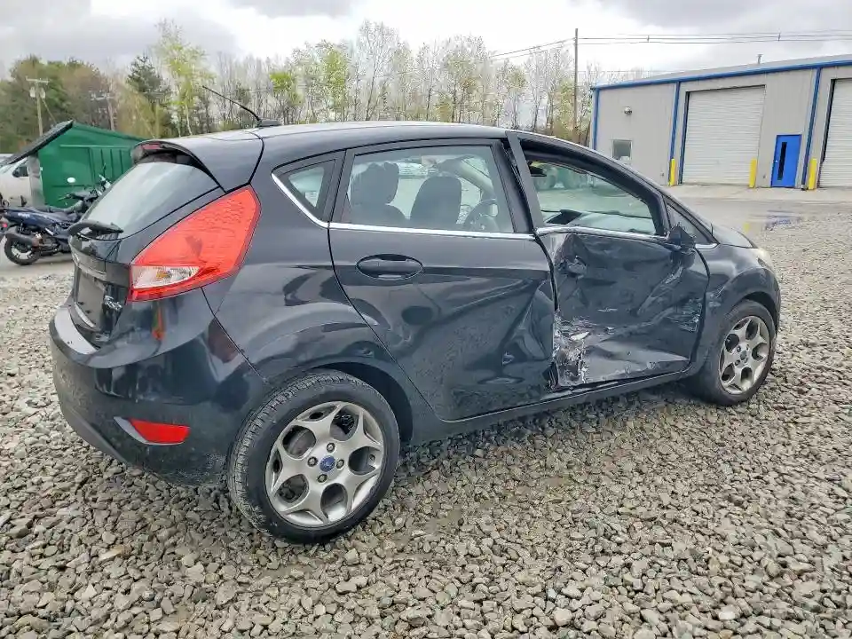 3FADP4FJ5BM124260 2011 FORD FIESTA-2