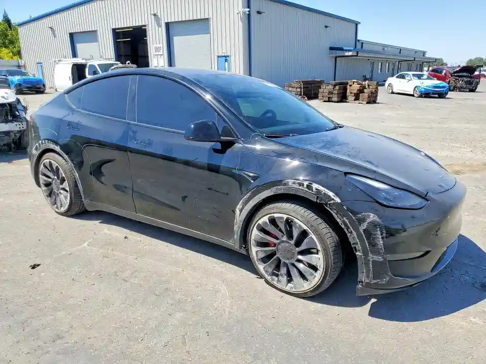 7SAYGDEF5RF048615 2024 TESLA MODEL Y-3