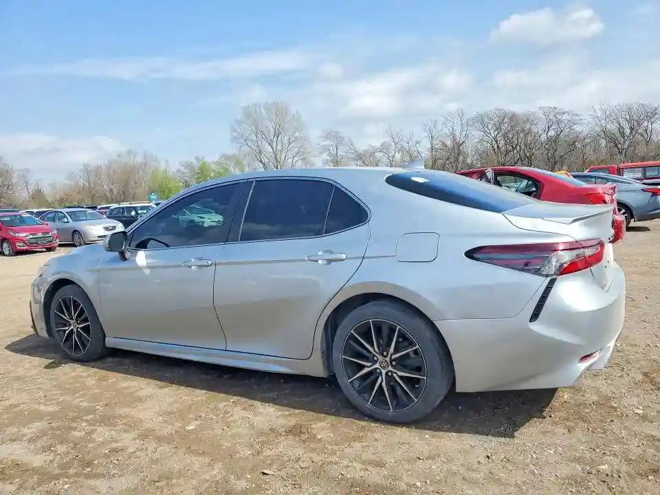 4T1G11AK7NU046096 2022 TOYOTA CAMRY-1