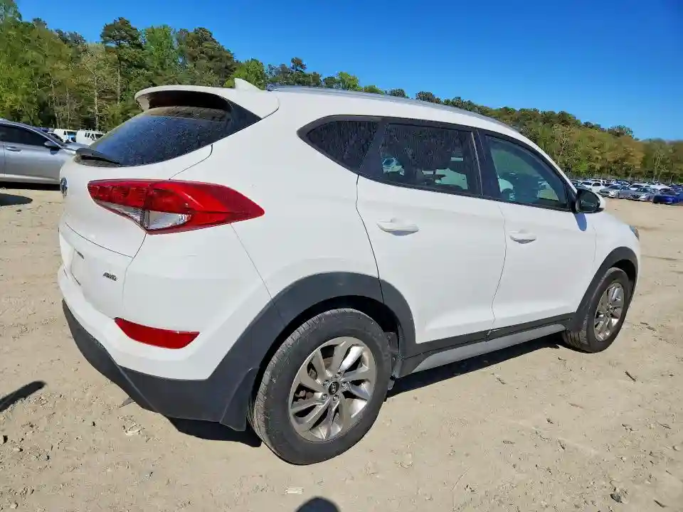 KM8J3CA49JU743941 2018 HYUNDAI TUCSON-2