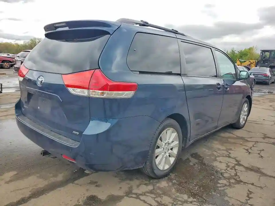 5TDDK3DC5CS043316 2012 TOYOTA SIENNA-2