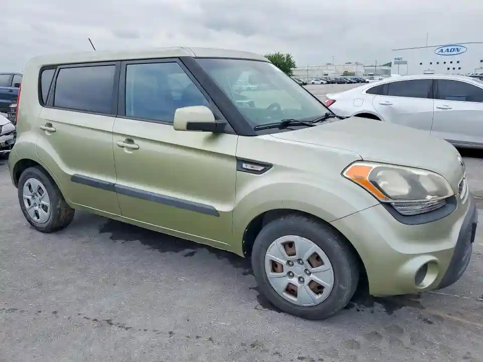 KNDJT2A52D7535409 2013 KIA SOUL BASE-3
