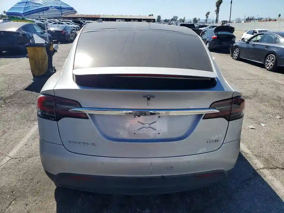 5YJXCDE22HF060298 2017 TESLA MODEL X-5