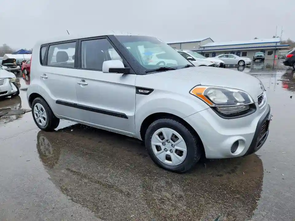 KNDJT2A50C7377991 2012 KIA SOUL-3