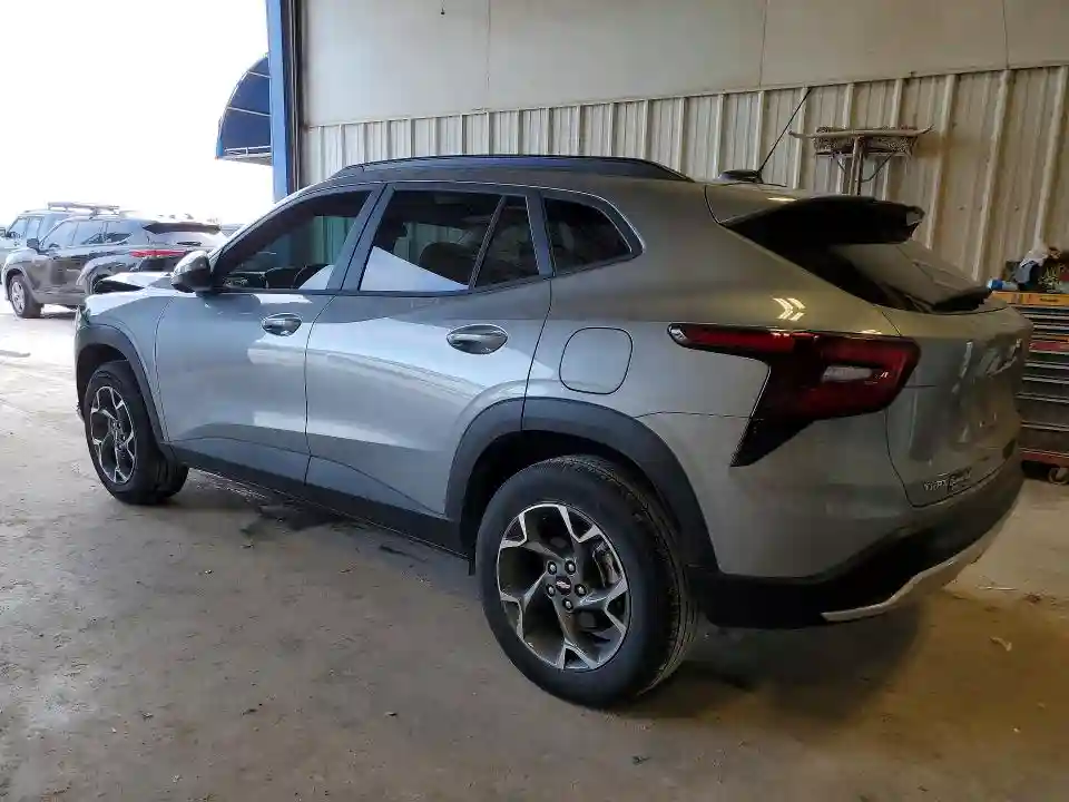 KL77LHEP8TC075717 2026 CHEVROLET TRAX-1