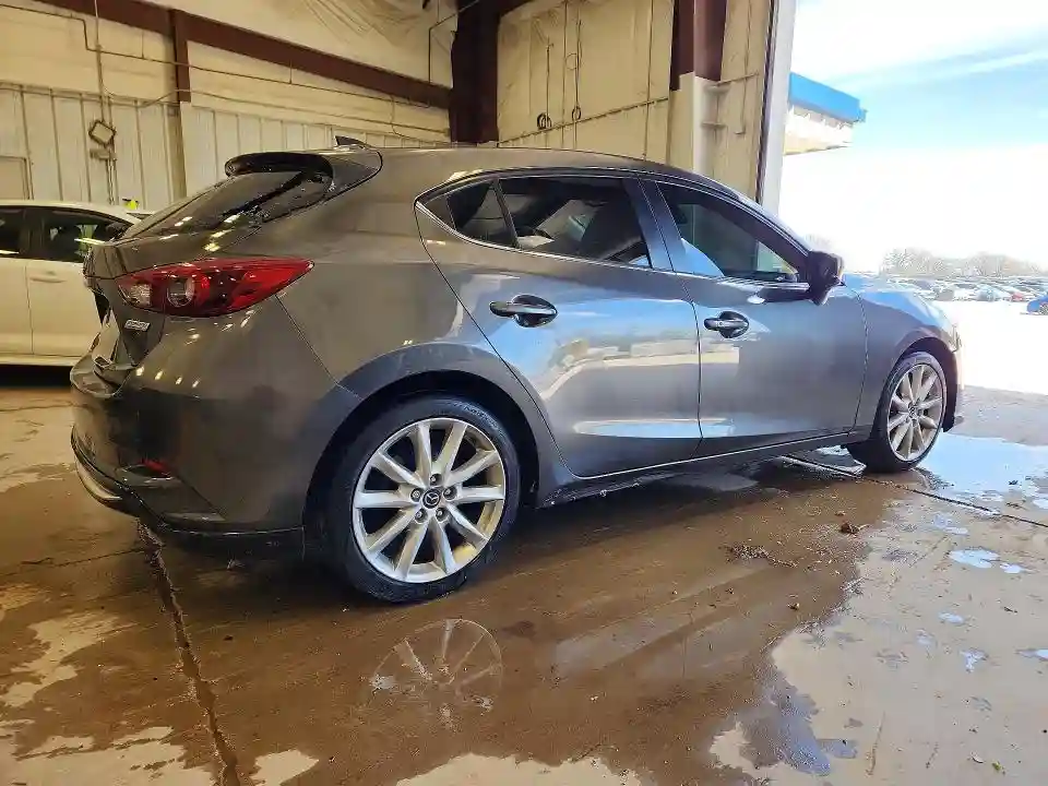 JM1BN1M37H1140279 2017 MAZDA 3-2