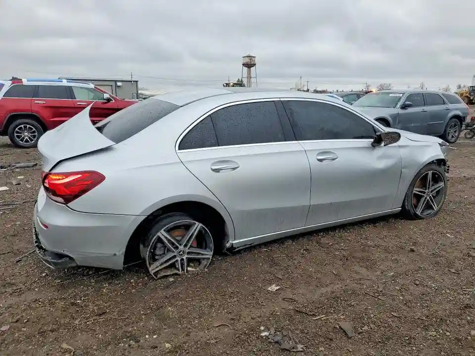 W1K3G4FB2LJ213786 2020 MERCEDES-BENZ A-CLASS-2