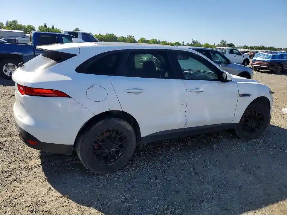 SADCS2BV8HA490208 2017 JAGUAR F-PACE-2