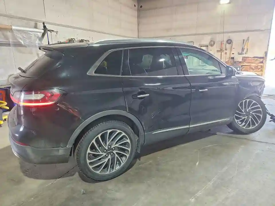 2LMPJ8K95LBL00139 2020 LINCOLN NAUTILUS-2
