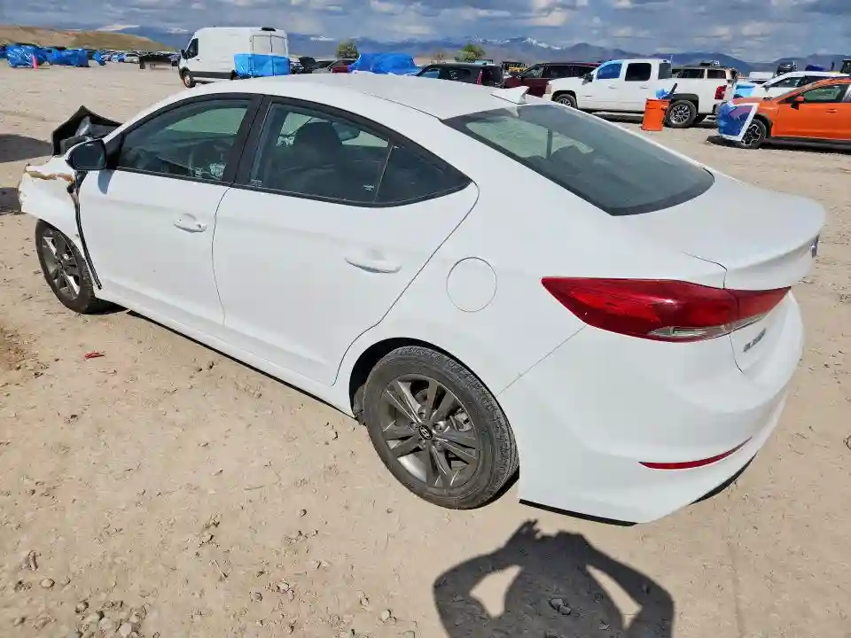 5NPD84LF4JH221154 2018 HYUNDAI ELANTRA-1