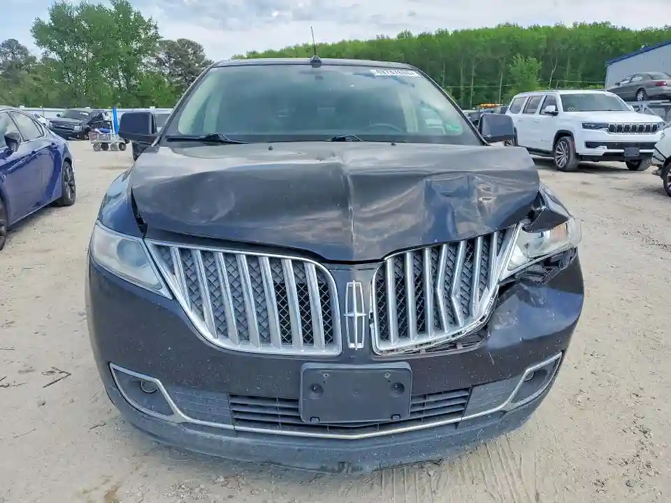 2LMDJ8JK0BBJ13963 2011 LINCOLN MKX-4