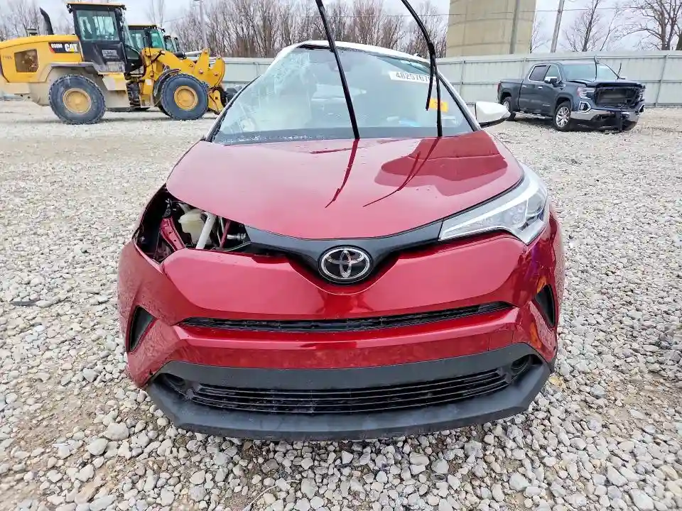 NMTKHMBX4JR043644 2018 TOYOTA C-HR-4