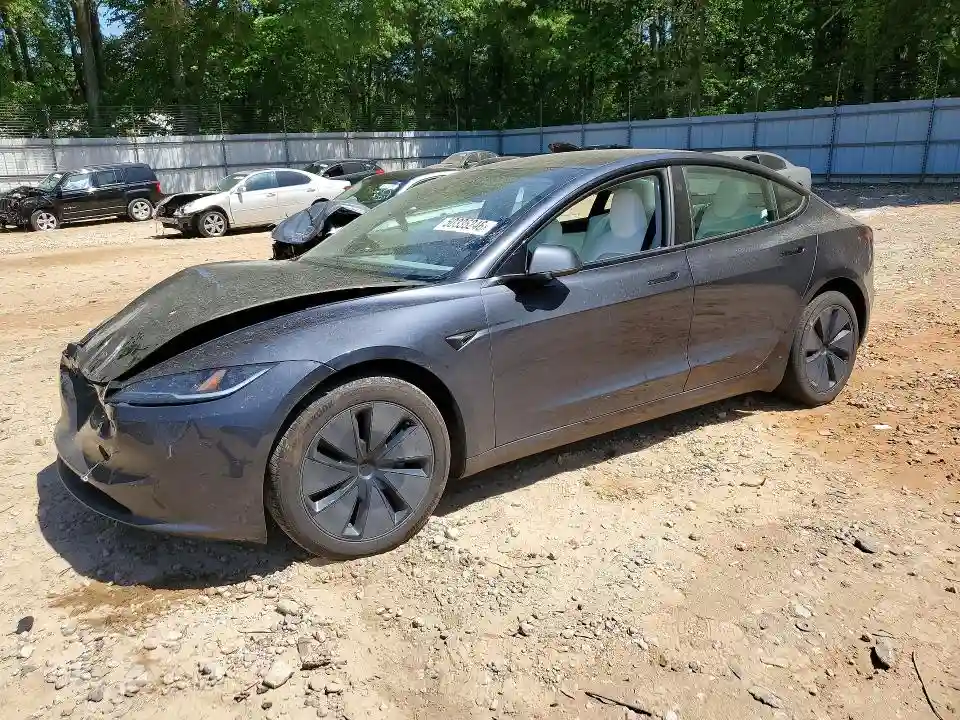 5YJ3E1EA9SF981004 2025 TESLA MODEL 3-0