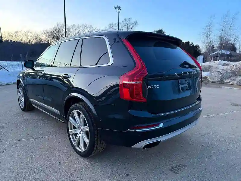 YV4A22PL3J1209333 2018 VOLVO XC90-2