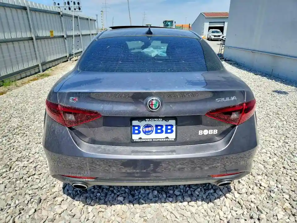 ZARFAEDNXJ7563985 2018 ALFA ROMEO GIULIA-5