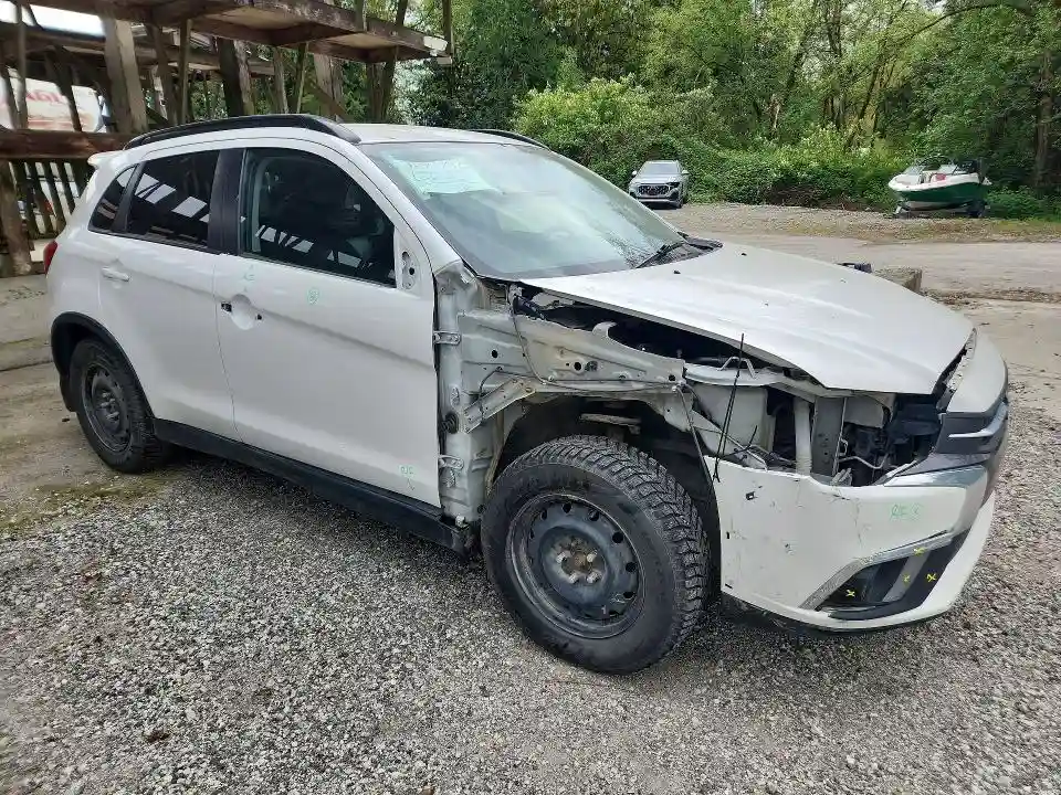 JA4AJ4AW9JU600659 2018 MITSUBISHI OUTLANDER-3