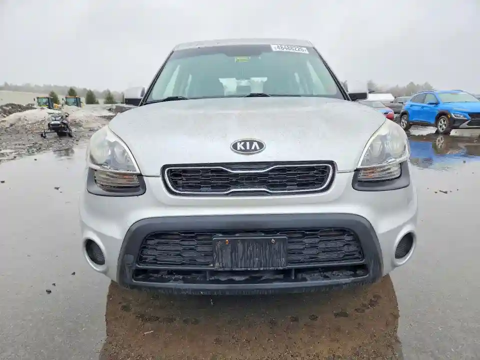 KNDJT2A50C7377991 2012 KIA SOUL-4