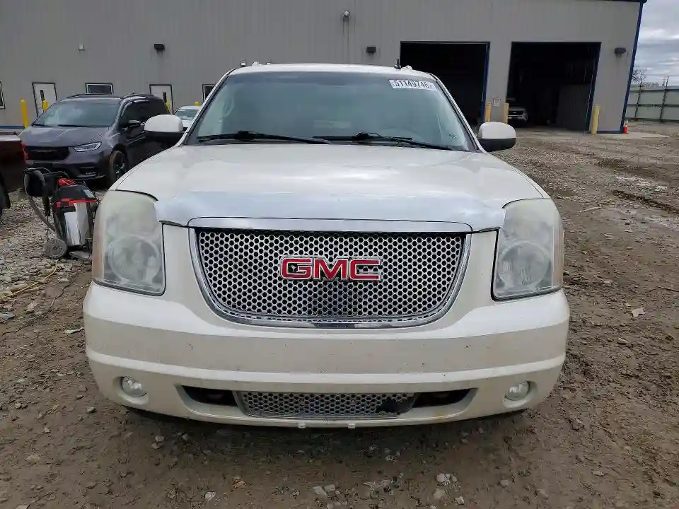 1GKS2MEF4BR299924 2011 GMC YUKON-4