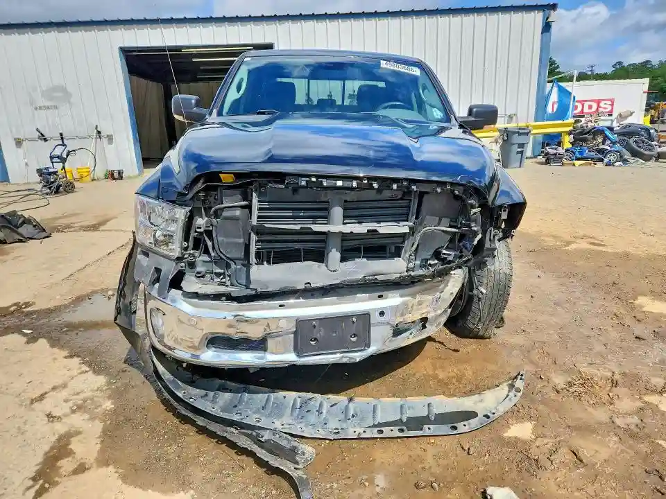 1C6RR6LT5KS619925 2019 RAM 1500-4