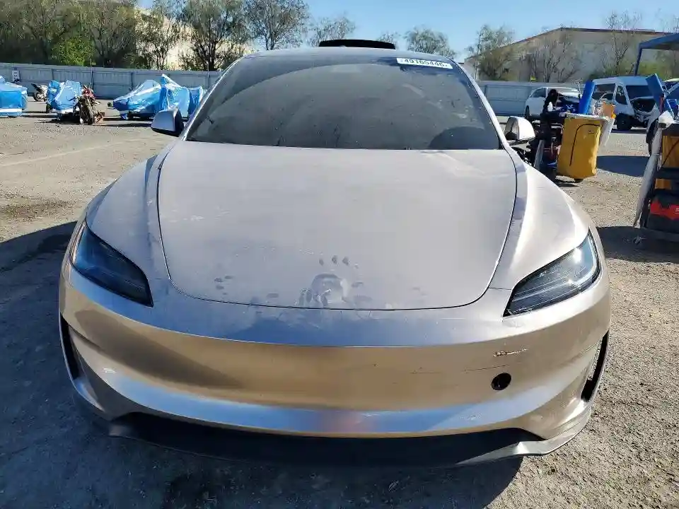 5YJ3E1ET8RF883643 2024 TESLA MODEL 3-4