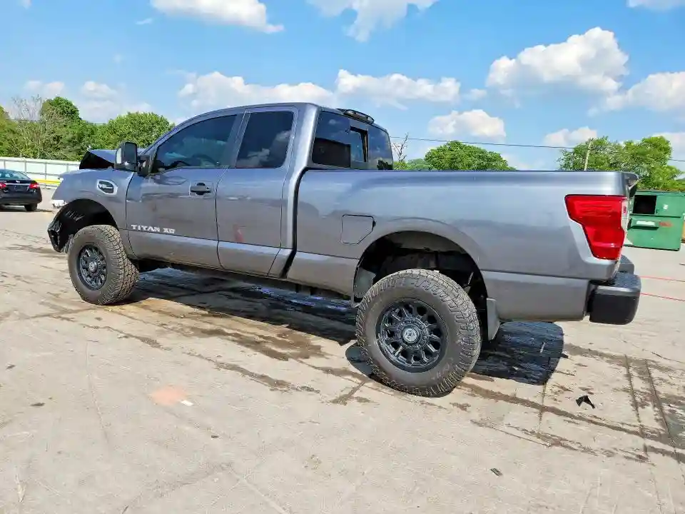1N6AA1C34JN501746 2018 NISSAN TITAN-1