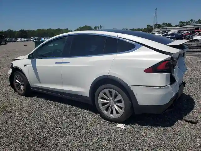 5YJXCAE47KF189516 2019 TESLA MODEL X-1