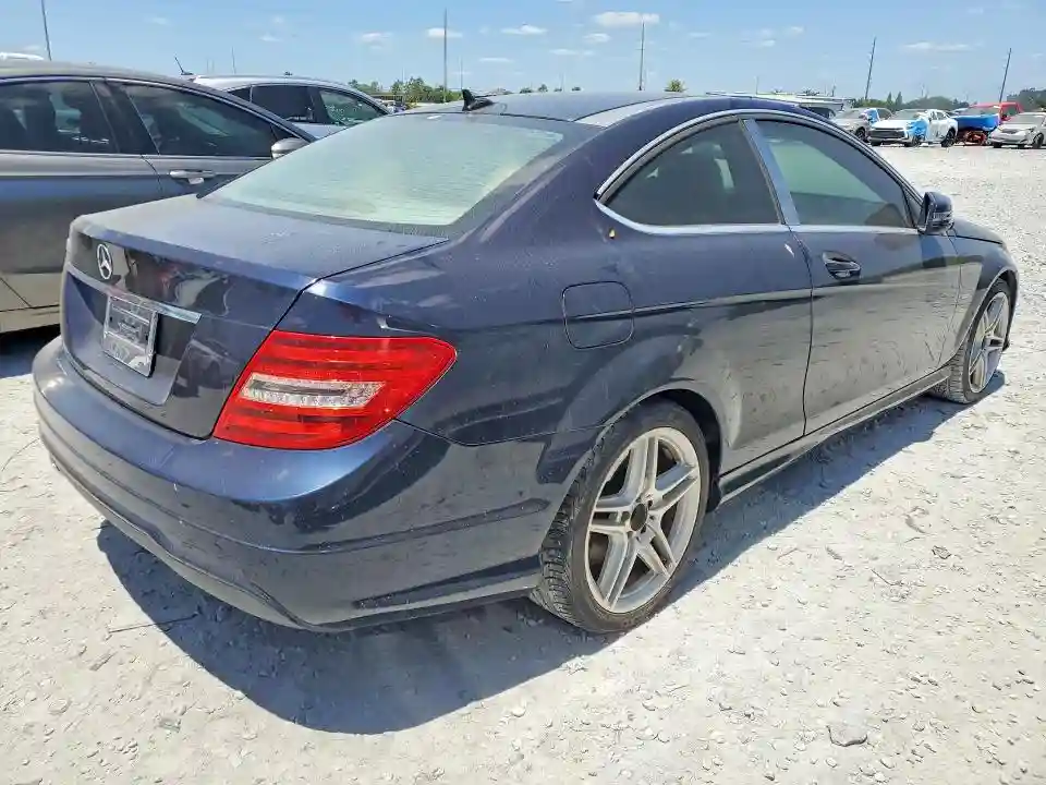 WDDGJ4HB3CF746345 2012 MERCEDES-BENZ C-CLASS-2