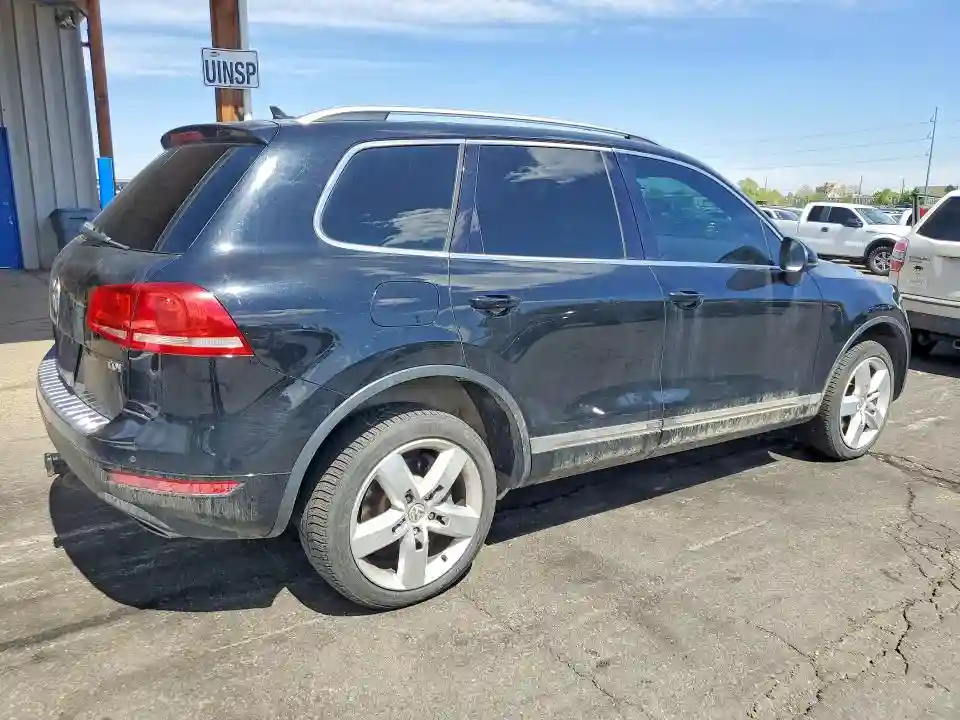 WVGFK9BPXCD004813 2012 VOLKSWAGEN TOUAREG-2